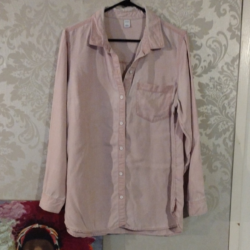 Old Navy Pink and White Button Down Top